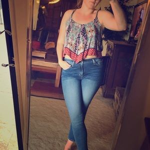 Crop top! 💙💚💜